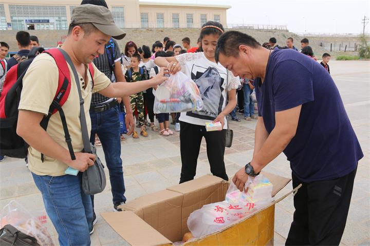 自治区民委（宗教局）“民族团结一家亲”青少年夏令即将启程